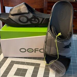 OOFOS Men's Black Slide Sandals